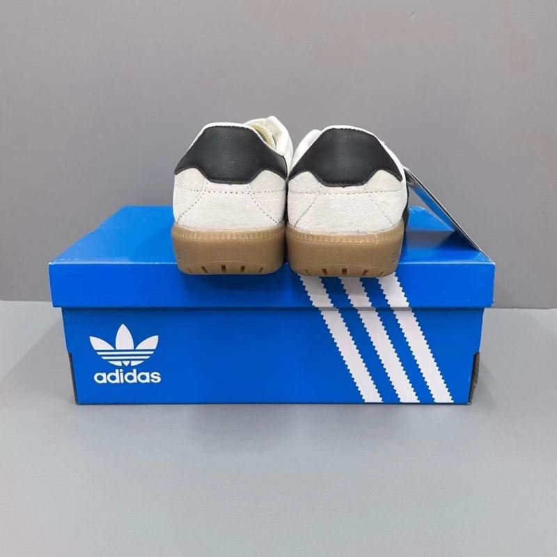 Adidas Sneakers